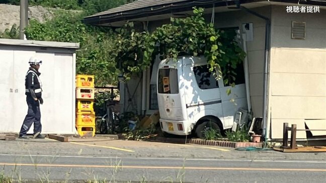 「建物全体が揺れて地震らしいという感じだった」中華料理店に軽ワゴン車が突っ込む　運転は71歳男性　山梨|TBS NEWS DIG