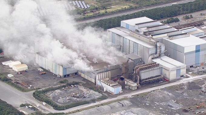 JFE条鋼の工場で鉄くずから出火　18時間経った今も燃え続ける　けが人なし　茨城・神栖市|TBS NEWS DIG