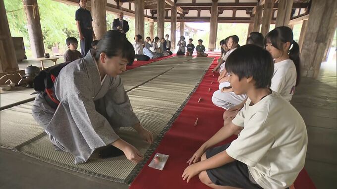 長床で小学生が茶道体験　日本の伝統文化に触れる　福島　|TBS NEWS DIG