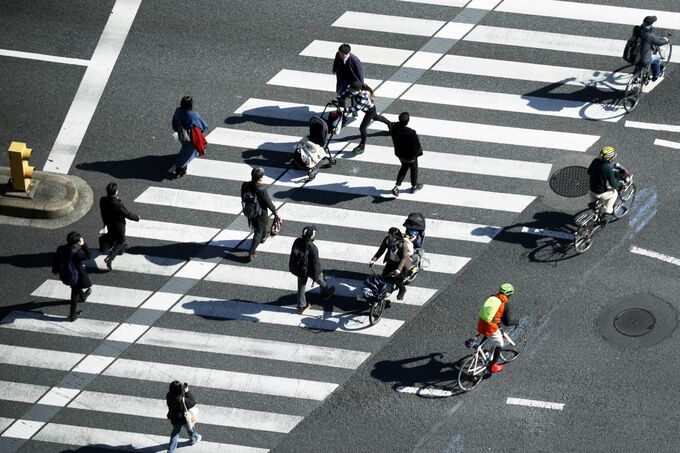 日本国債先物、週間で38年ぶりの大幅高－米関税で日銀見通しに変化