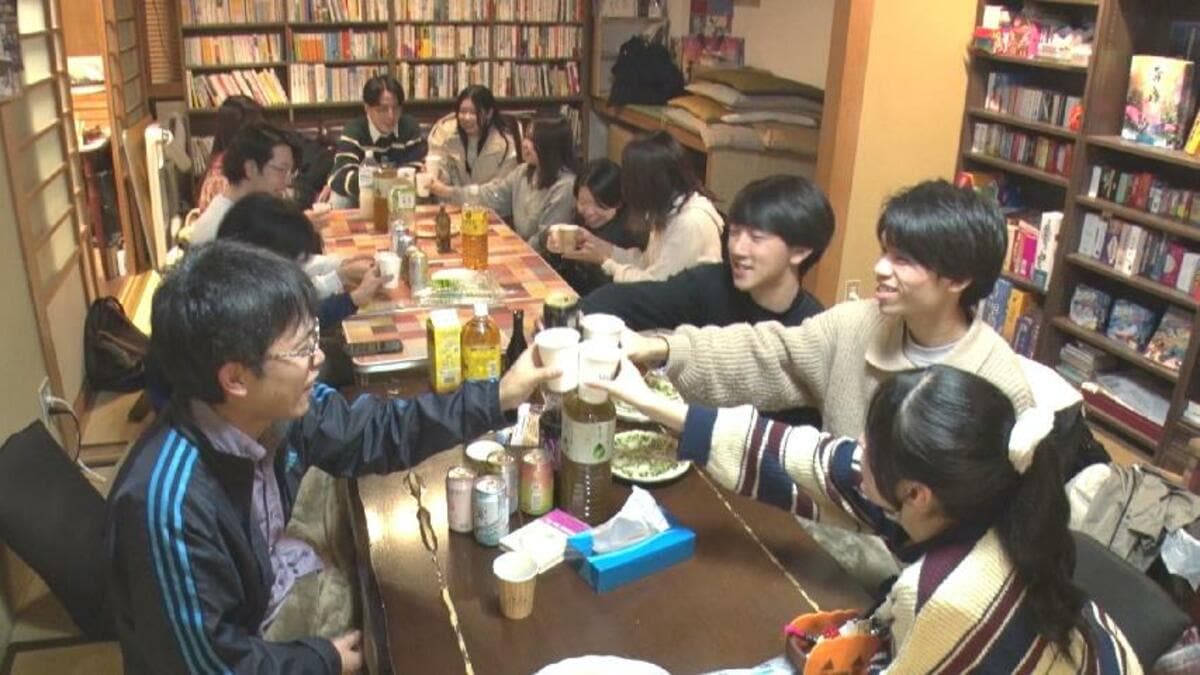 富山の泊まれる図書館「寄処」とは