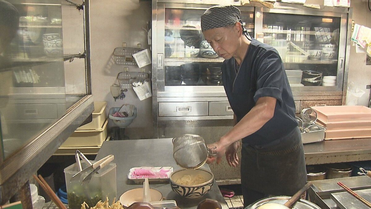 ごぼ天うどんの醤油や油も…「これ以上の工夫は難しい」スーパーや飲食店に苦悩広がる　秋には人件費増も重く