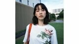 【 のん 】 「Tシャツの日々がきますね」白い花柄Tシャツで爽やかな初夏コーデを披露|TBS NEWS DIG