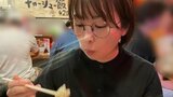 【志田未来】メガネ姿で餃子を食す 「写真見たら食べたくなってきた!」「メガネ姿が可愛らしいですね」と反響|TBS NEWS DIG