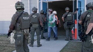 米・韓国自動車メーカー工場の不法就労摘発 逮捕者に日本人3人も| TBS CROSS DIG with Bloomberg