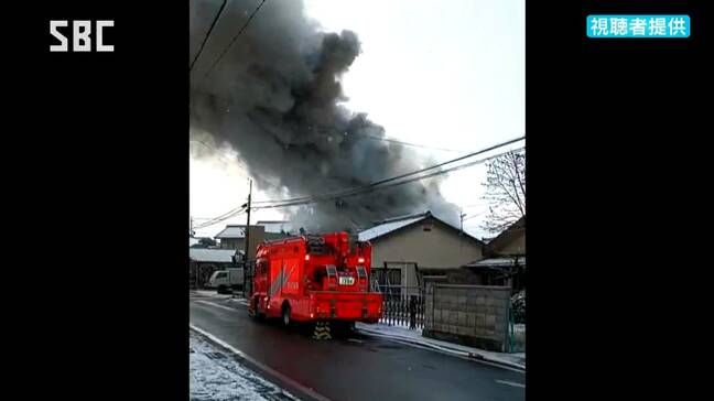 焼け跡から1人の遺体発見 安曇野市の店舗兼住宅で火災 40代兄弟の2人暮らし 弟と連絡取れず 長野|TBS NEWS DIG