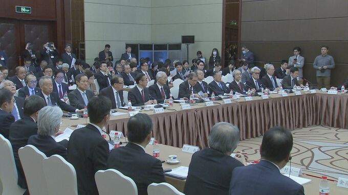 日中経済協会訪中団　中国の経済政策担当幹部と会談　低炭素社会や少子高齢化問題で意見交換