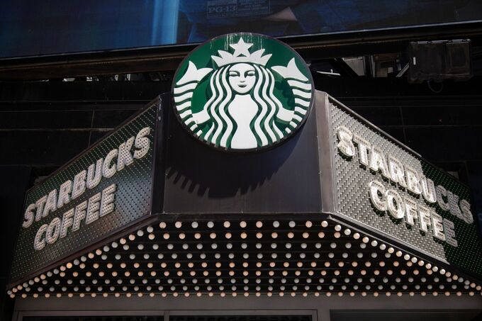 スタバ、週３回のオフィス勤務守らなければ解雇の可能性－社員に通知