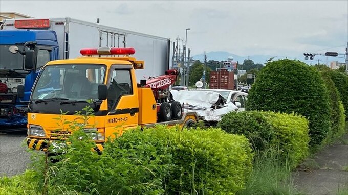 昼間の国道20号　70代男性の乗用車が逆走　大型トラックと正面衝突　|　山梨のニュース | ＵＴＹテレビ山梨