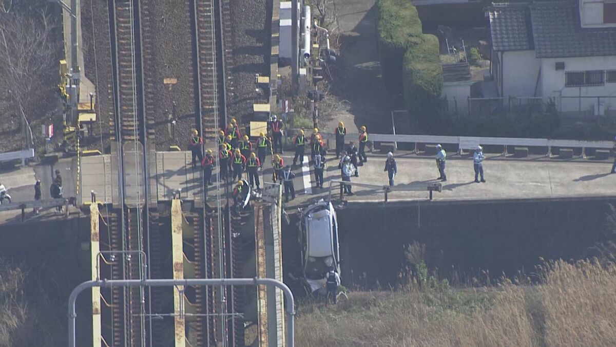 【速報】名鉄の踏切で電車と車が衝突… 車に乗っていた男性1人ケガ 名古屋･南区