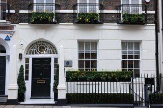 英住宅金融MFS、急成長から転落－CEOは美術品やイベントに資金投じる| TBS CROSS DIG with Bloomberg