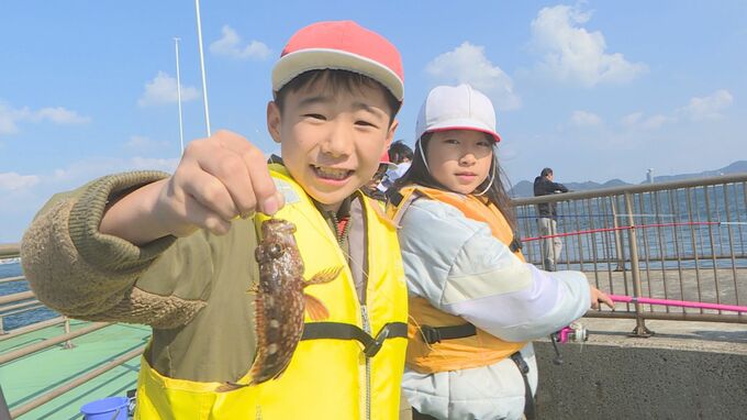 地元の海に愛着を「この調子で10匹釣りたい」児童が巌流島で釣り体験|TBS NEWS DIG