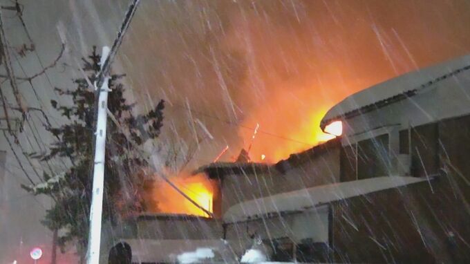 鳥取市の中心市街地で民家火災…雪降るなか建物が炎上　住宅1棟を全焼、類焼なし　|　BSSニュース | BSS山陰放送