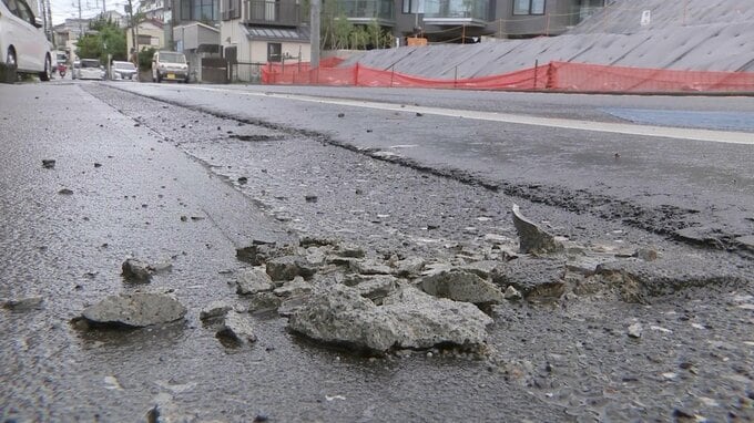 ワンボックスカーが道路標識に衝突 女性2人が標識の下敷き 2人は意識不明の重体 神奈川・横須賀市 神奈川県警|TBS NEWS DIG