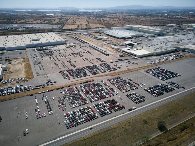 トランプ関税、新車価格を3000ドル押し上げも－北米自動車業界に打撃