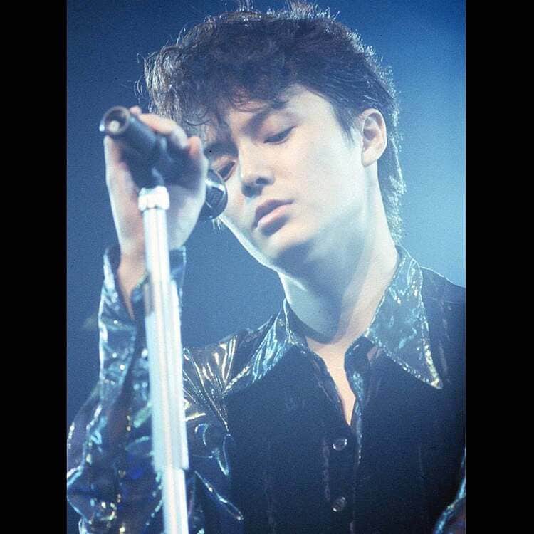 福山雅治⭐︎レア⭐︎モノクロ写真⭐︎フォトパネル 福山雅治、エンタメへの希望を込めたオンラインライブ「みんなの顔が