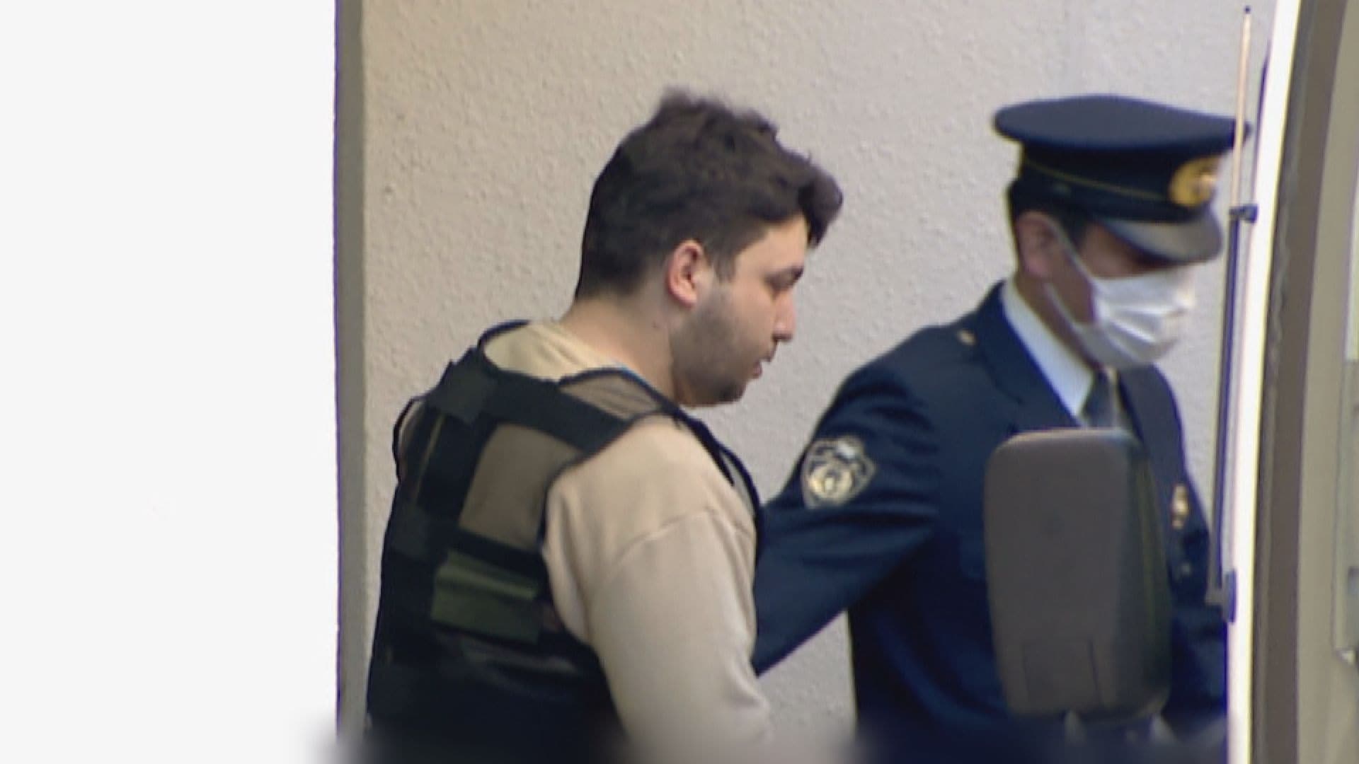 覚醒剤を路上で外国人男性に売り渡した疑い　イラン国籍の男（28）を逮捕　密売グループの売人か