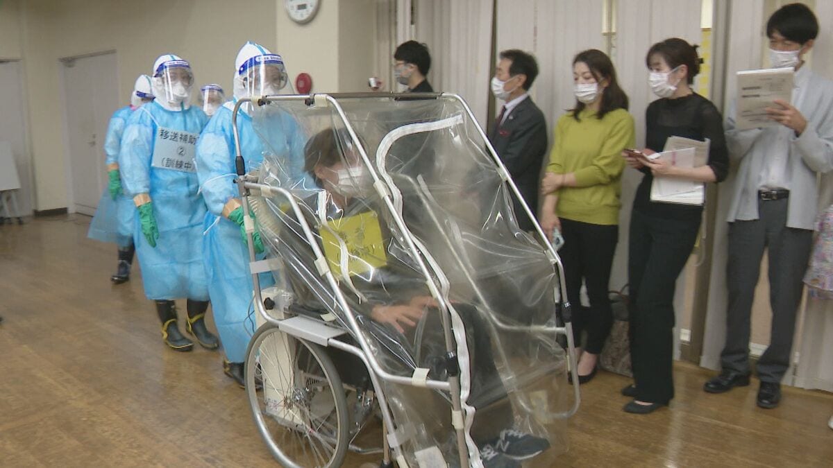 日本でエボラ出血熱の疑いがある患者が確認されたら・・・【訓練実施】自宅から医療施設に移送するまで TBS NEWS DIG
