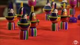 桃の節句にあわせ「ひな独楽」制作　80歳の伝統工芸士「小粋な感じで飾ってもらいたい」|TBS NEWS DIG