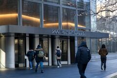 過熱するウォール街若手争奪戦、銀行は育成人材の引き抜き阻止へ反撃| TBS CROSS DIG with Bloomberg