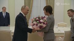 プーチン大統領が安倍昭恵氏とクレムリンで面会　安倍元総理の話に昭恵氏が涙流す場面も| TBS CROSS DIG with Bloomberg