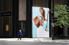 シカゴのルイ・ヴィトン店に車突入､強盗の疑い－逃走車衝突で1人死亡| TBS CROSS DIG with Bloomberg