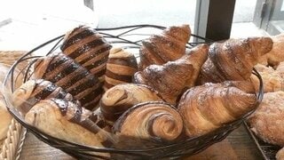 「朝ごはん」の価格は４年で1.2倍、高騰止まらぬ深刻事情　パン、コーヒー、バター、牛乳、卵…定番品が高止まり　日銀に問われる食料品インフレの責任| TBS CROSS DIG with Bloomberg