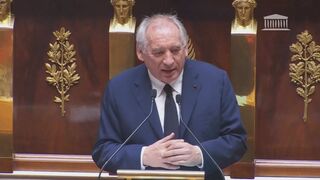 仏バイル首相“緊縮予算案”信任投票で極右政党などが反対多数 2年連続で内閣崩壊へ マクロン大統領の求心力低下避けられず| TBS CROSS DIG with Bloomberg