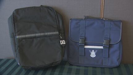 楽しく学校に通ってもらうため｣ 新入生に通学用カバン寄贈 山口・周南 