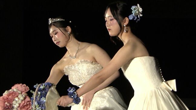 高校で「卒業ウェディング披露式」 ヘアメイクや美容などを学んできた生徒たちの集大成【岡山】|TBS NEWS DIG