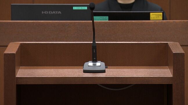 静かな法廷内にペチペチと音が響く　判決を言い渡される男は自身の頬をこぶしでたたき続けた　女性客など10人に性的暴行・わいせつ行為等の罪里庄町ゲストハウス経営の男（52）控訴審で下された判決は【ゲストハウス連続性的暴行事件　第4回/全4回】|TBS NEWS DIG