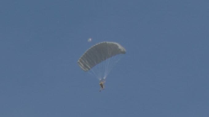 “例外が常態化”に「強い憤り」パラ訓練の全面禁止を求め抗議決議　嘉手納町議会|TBS NEWS DIG