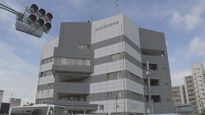 警察官がベランダから突入　埼玉・八潮市のマンションで女性死亡　息子とみられる男から事情聴く|TBS NEWS DIG