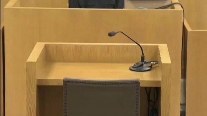 路上で女性の口を背後から塞ぎナイフを首に…  被告の男 起訴内容認める  凶器のナイフが自分の物かと問われると「そうやなあ」 愛媛|TBS NEWS DIG