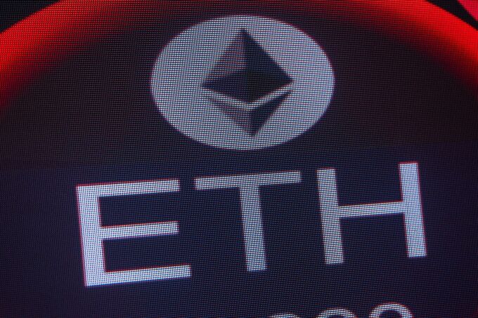 ビットコイン10万ドル割れ、イーサ急落－米軍の攻撃でリスクオフ