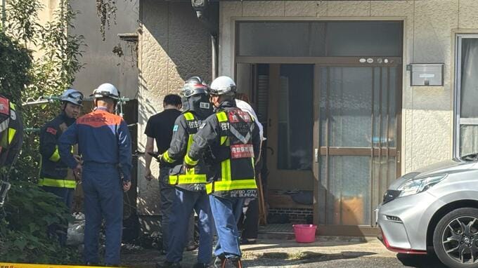 【訂正】「たき火をしていて建物に燃え広がった」通報で消防が出動 民家玄関先のゴミ袋が燃え壁の一部を焼く 長崎県佐世保市|TBS NEWS DIG