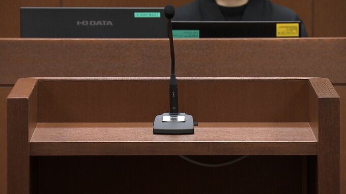 静かな法廷内にペチペチと音が響く　判決を言い渡される男は自身の頬をこぶしでたたき続けた　女性客など10人に性的暴行・わいせつ行為等の罪里庄町ゲストハウス経営の男（52）控訴審で下された判決は【ゲストハウス連続性的暴行事件　第4回/全4回】|TBS NEWS DIG