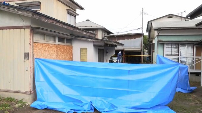 空き家で発見の2遺体は世帯主の66歳男性と38歳の長男　焼け跡から発見の遺体は首を切られたことによる失血死　秋田・由利本荘市|TBS NEWS DIG