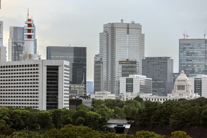 【債券週間展望】長期金利上昇か、財政懸念と米金利高で超長期債安い