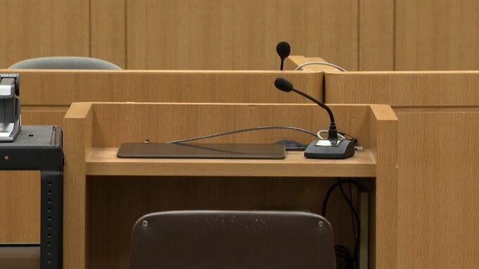 保育施設で男の子(当時1歳)を床に投げつけるなどの暴行の罪に問われている園長の女に拘禁刑1年を求刑【香川・高松市】|TBS NEWS DIG