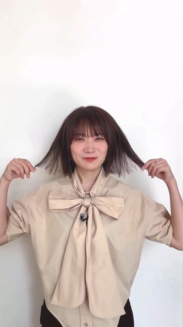 ボブ【 秋元真夏 】「さらに切った」今年7月に〝25cm切っちゃった
