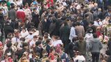 「将来は親に海外旅行を」鹿児島市ではたちの集い 大島紬や母の振袖…それぞれの晴れ姿で節目の日 | 鹿児島のニュース|MBC NEWS|南日本放送