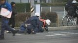 横断歩道を渡っていた8歳の男子小学生が大型トラックにはねられ死亡…逃走していた運転手の男（50）を過失運転致死の疑いで緊急逮捕　「横断歩道を歩いている子どもをひいて、死なせてしまったことに間違いありません」ひき逃げの疑いでも捜査中　島根県警松江警察署|TBS NEWS DIG