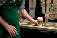 スタバで紙と鉛筆が活躍、ブルーヨンダーのシステム障害で手作業管理| TBS CROSS DIG with Bloomberg