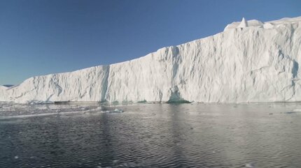 氷床と万年雪などで有名な世界最大の島グリーンランド 99年前の
