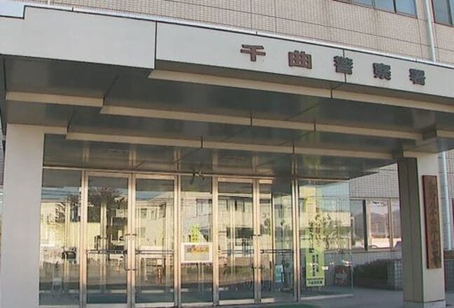 「用水路に人が落ちている」千曲市の用水路に身元不明の遺体　男性で60代～80代くらい　白色のTシャツ　黒色の作業ズボン　警察が身元の確認を進める　用水路は大雨で増水していたか　長野|TBS NEWS DIG