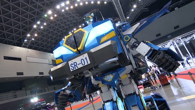 近未来のスポーツカーから「乗用人型変形ロボ」まで 国内外のメーカーが出展 「ジャパンモビリティーショー福岡」開催|TBS NEWS DIG