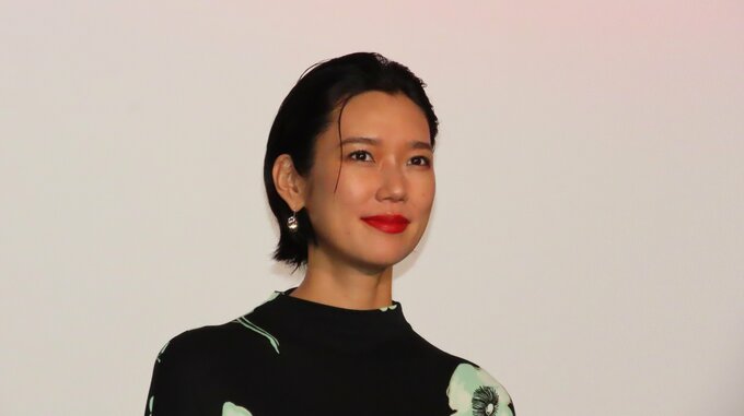 【岡本多緒】最優秀女優賞の相棒へ「彼女だから一緒に乗り越えられた」 長塚京三は受賞の瞬間「泣いてしまいました」|TBS NEWS DIG