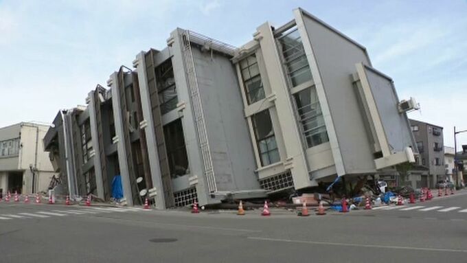 地震で倒壊した7階建てビル 上部から輪切りで解体へ 石川・輪島市　|　石川県のニュース｜MRO北陸放送