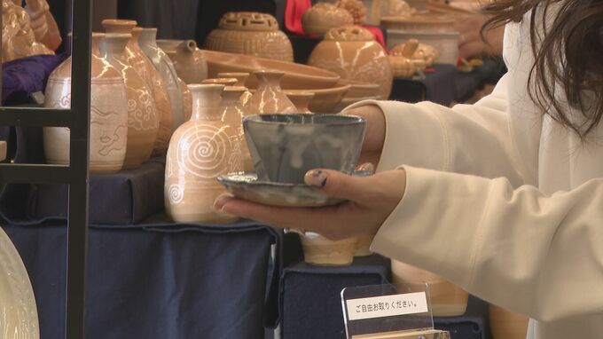 お気に入りの一品を買い求め　萩焼まつりにぎわう　山口県萩市|TBS NEWS DIG